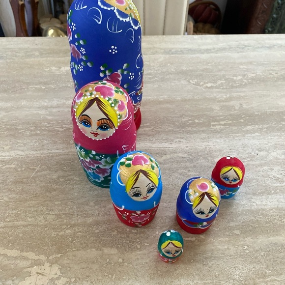 Russian doll Matreshka Wooden Hand Painted - Picture 3 of 10